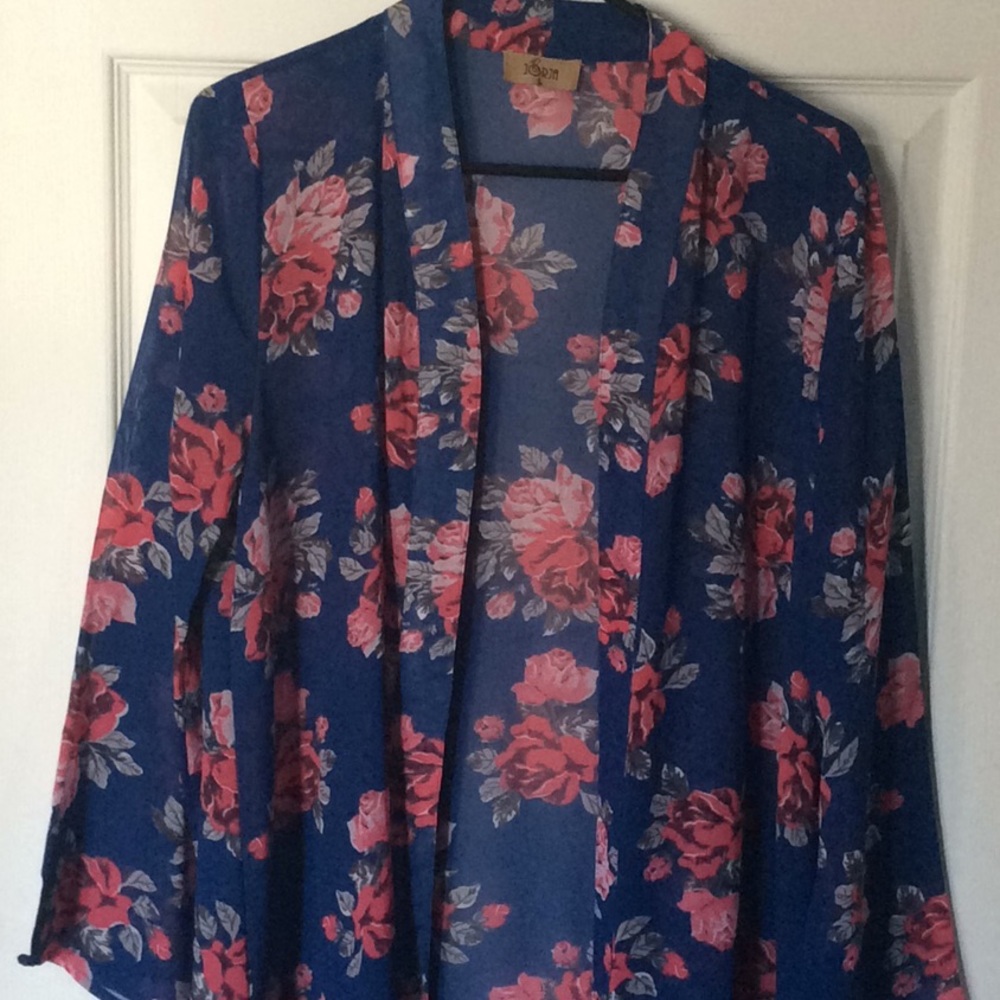 Boho Shear Tunic - Picture 2 of 4